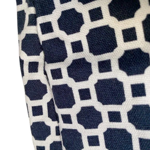 Banana Republic Factory Hampton Fit Navy White Abstract Print Bermuda Shorts 2P - Picture 5 of 10